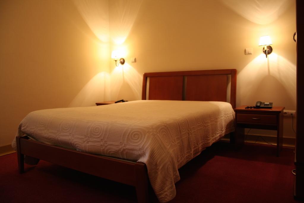 Residencial Dom Duarte Hotel Viseu Luaran gambar